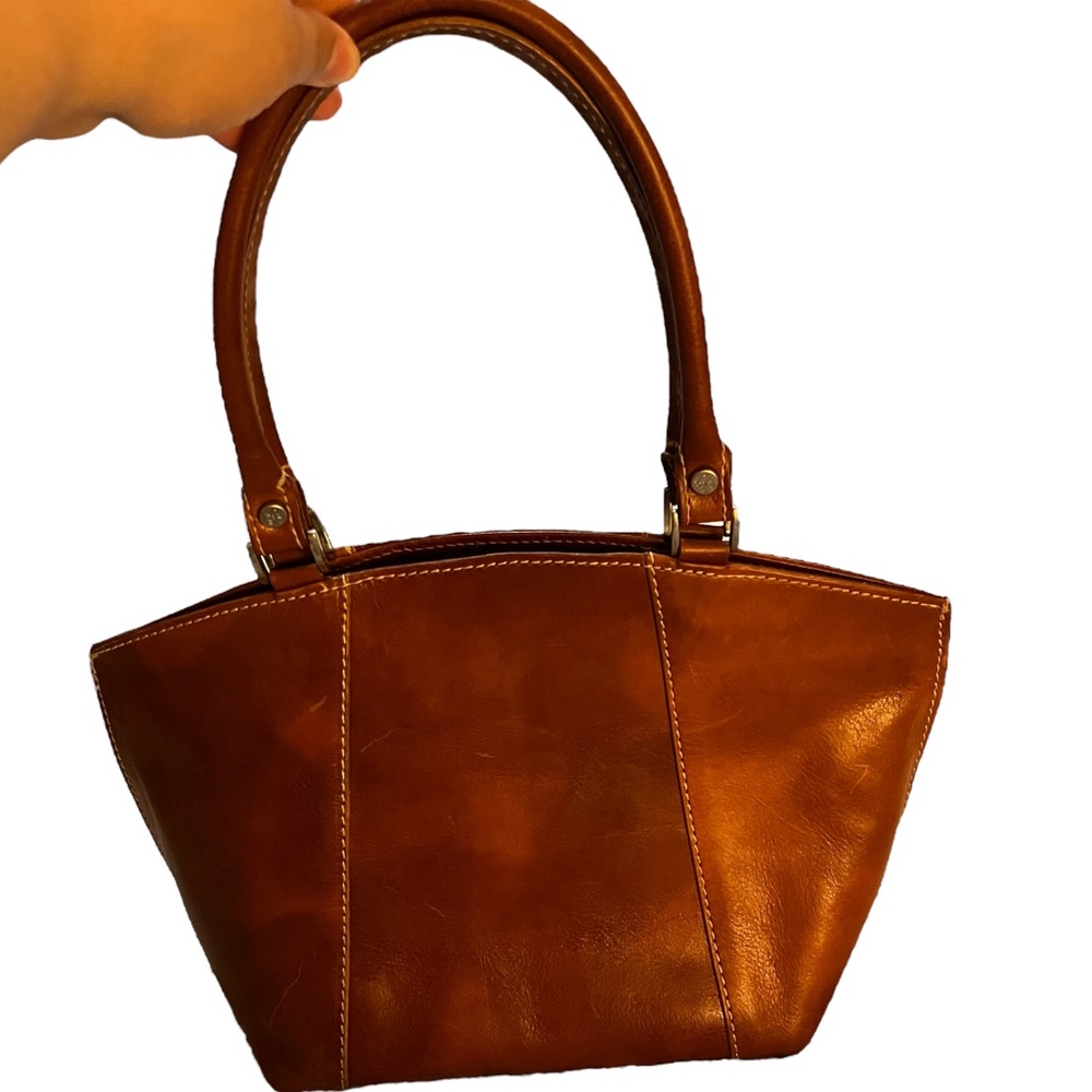 Vintage Genuine Leather shoulder bag. Made in Italy.